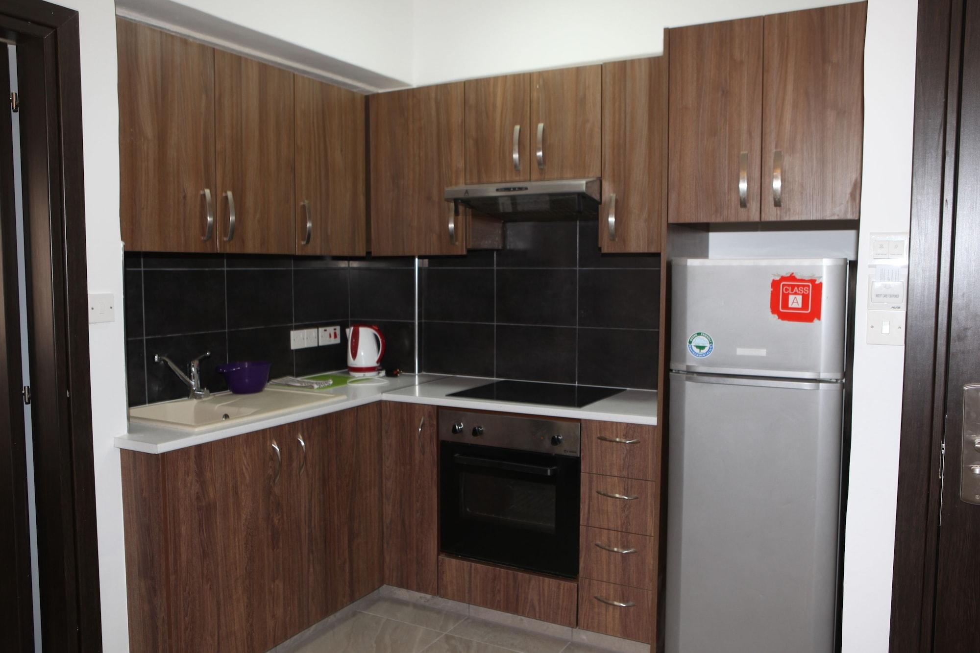 Polyxeni Hotel Apartments Limassol Eksteriør billede