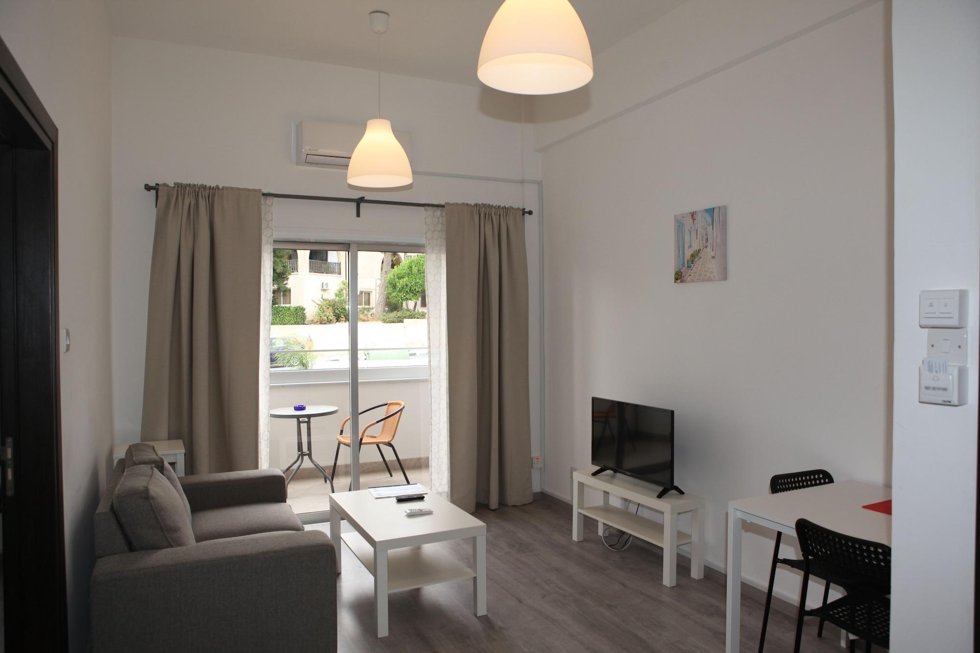Polyxeni Hotel Apartments Limassol Eksteriør billede