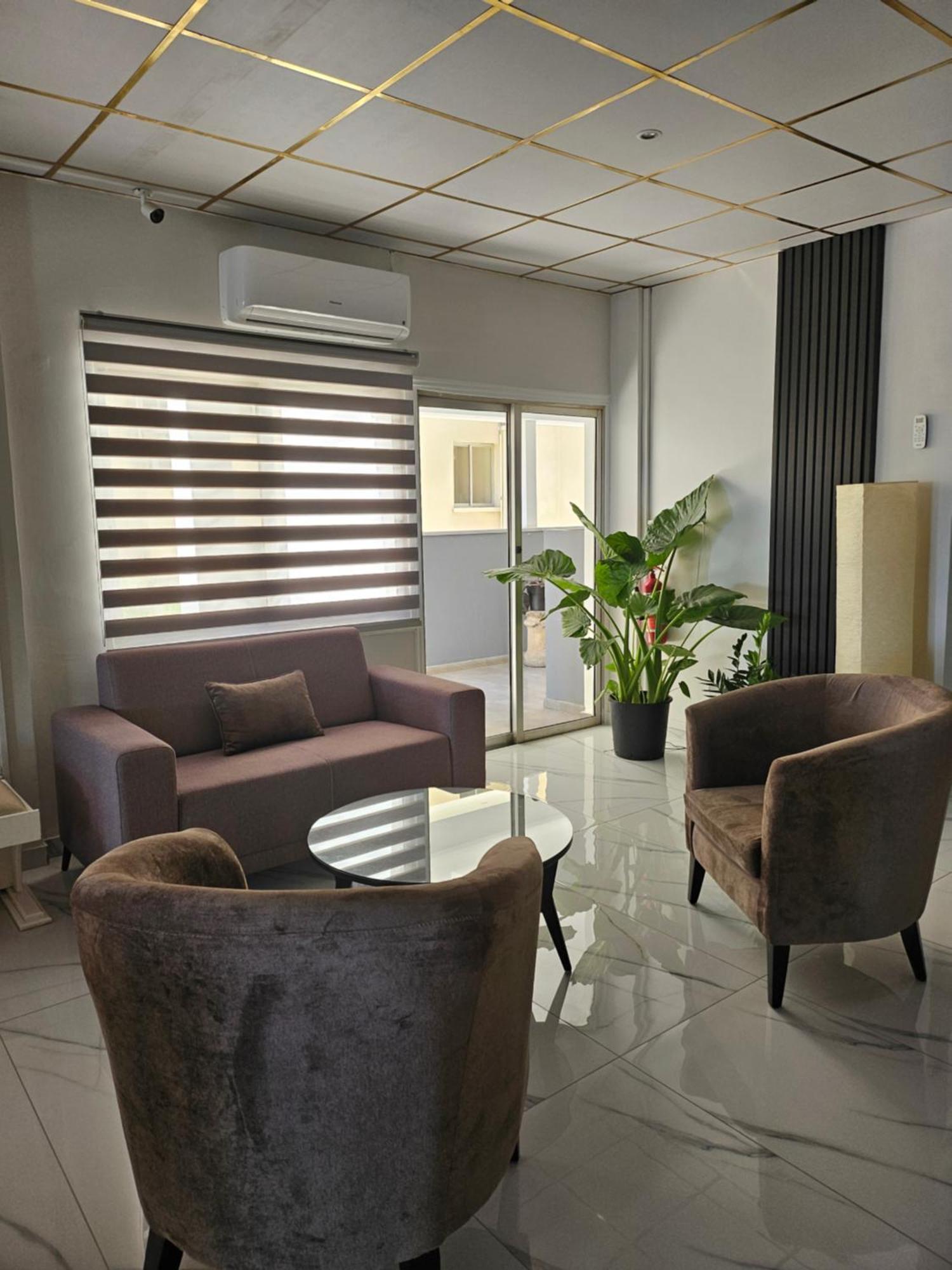 Polyxeni Hotel Apartments Limassol Eksteriør billede