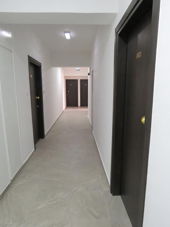 Polyxeni Hotel Apartments Limassol Eksteriør billede