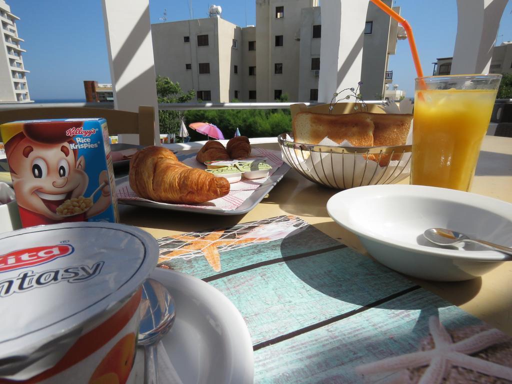 Polyxeni Hotel Apartments Limassol Eksteriør billede