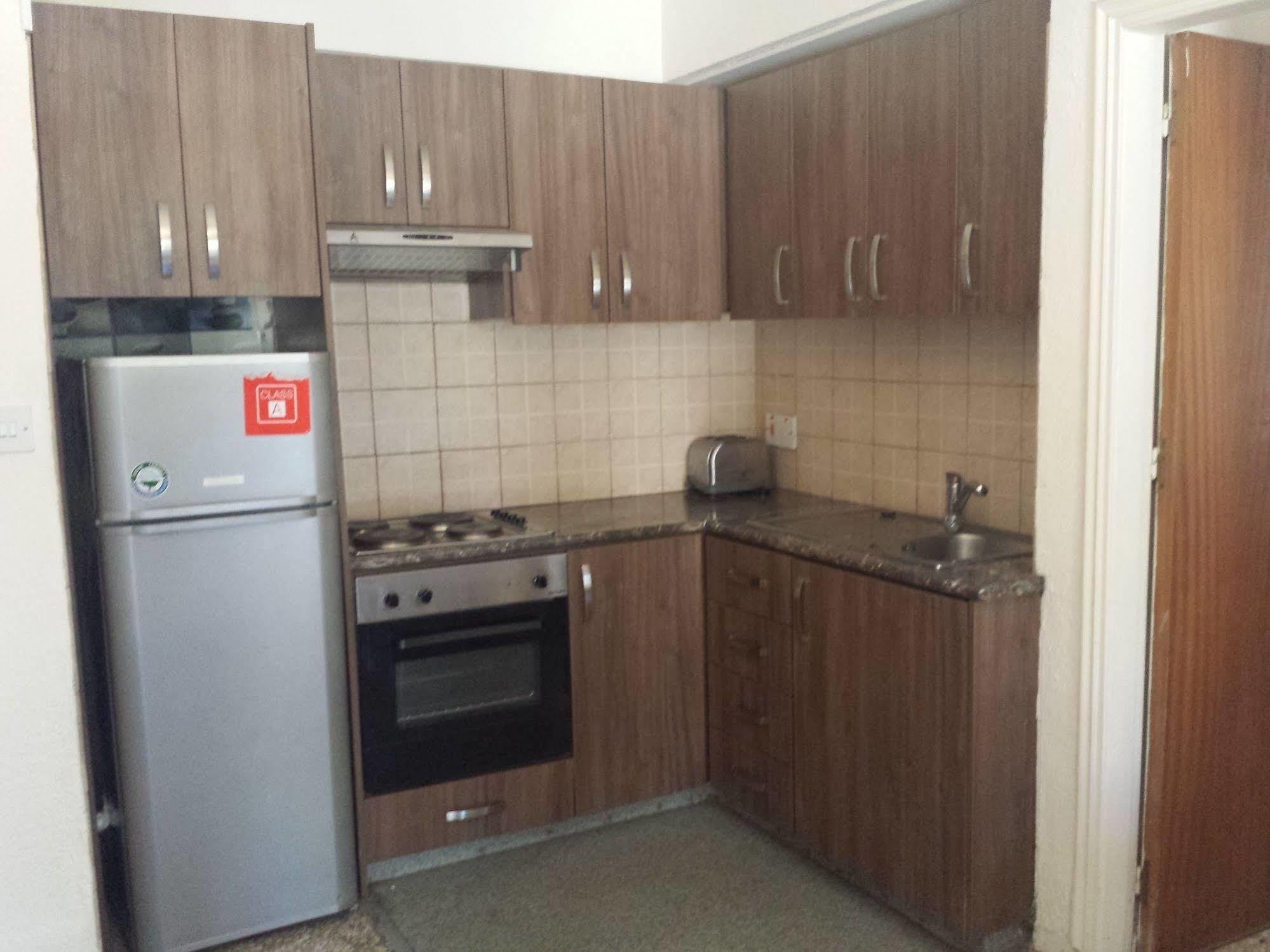 Polyxeni Hotel Apartments Limassol Eksteriør billede